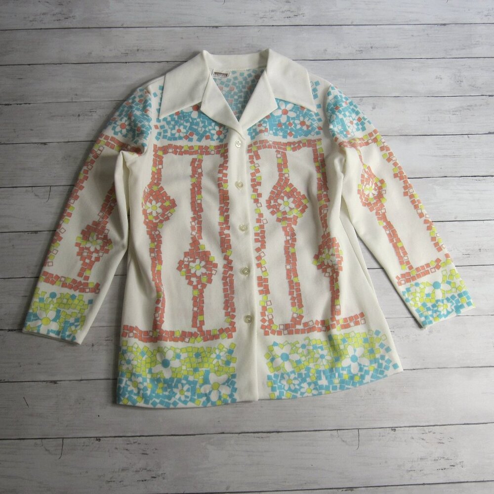 Vintage Women's Retro Floral Top Size M Long Sleeve Button Up Blouse